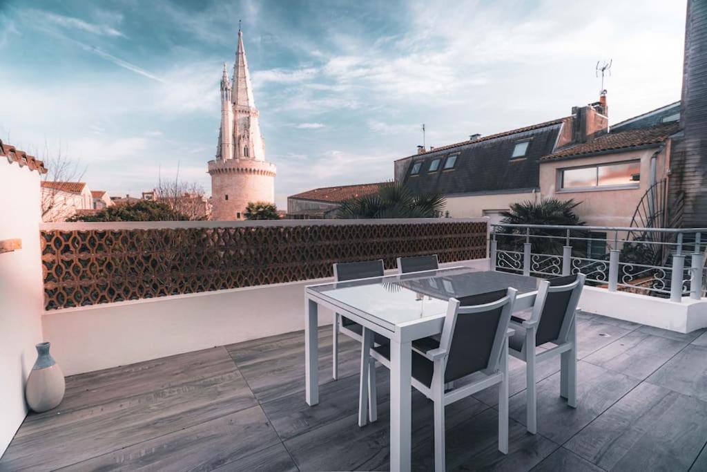 Vue Superbe Sur Tour De La Lanterne T2 Avec Terrasse Remparts 2 Apartment La Rochelle  Luaran gambar